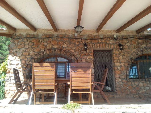 Chalet a pie de la Laguna de San Pedro