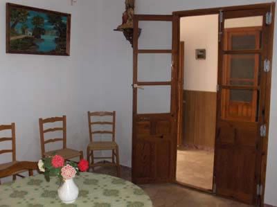 CASA EN OSSA DE MONTIEL PARA REFORMAR.