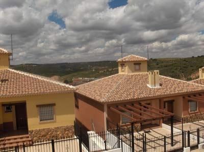 CASA CON JARDÍN - RUIDERA