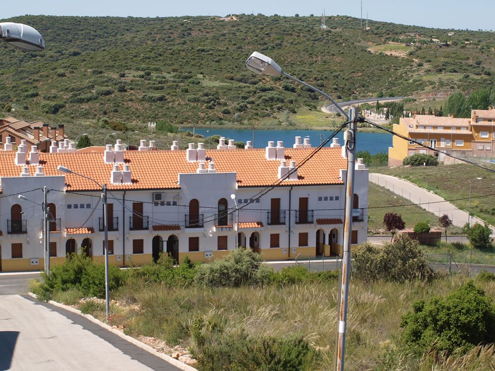 CASA ADOSADA EN RUIDERA